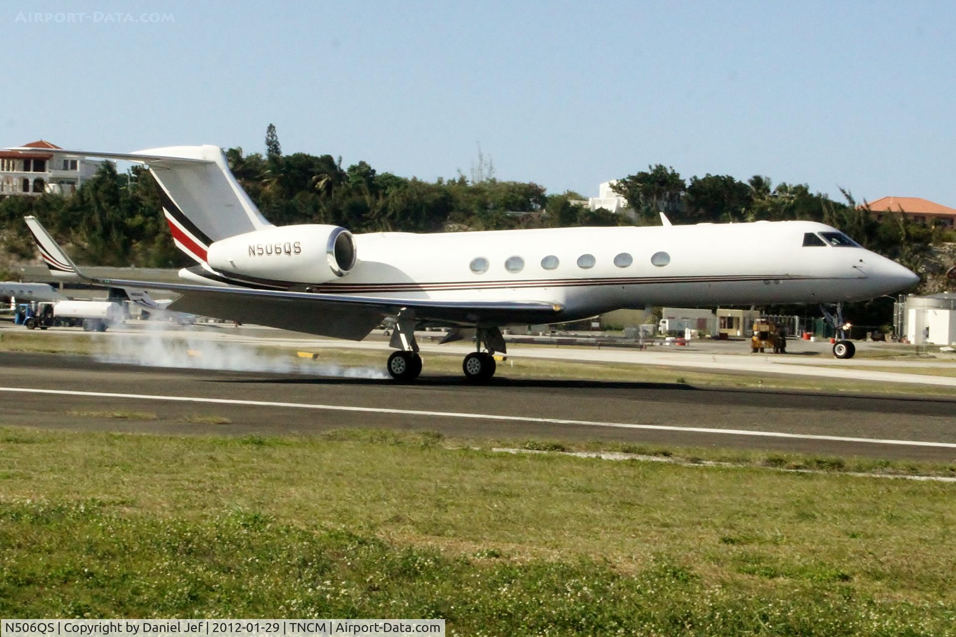 N506QS, 2000 Gulfstream Aerospace G-V C/N 623, N506QS