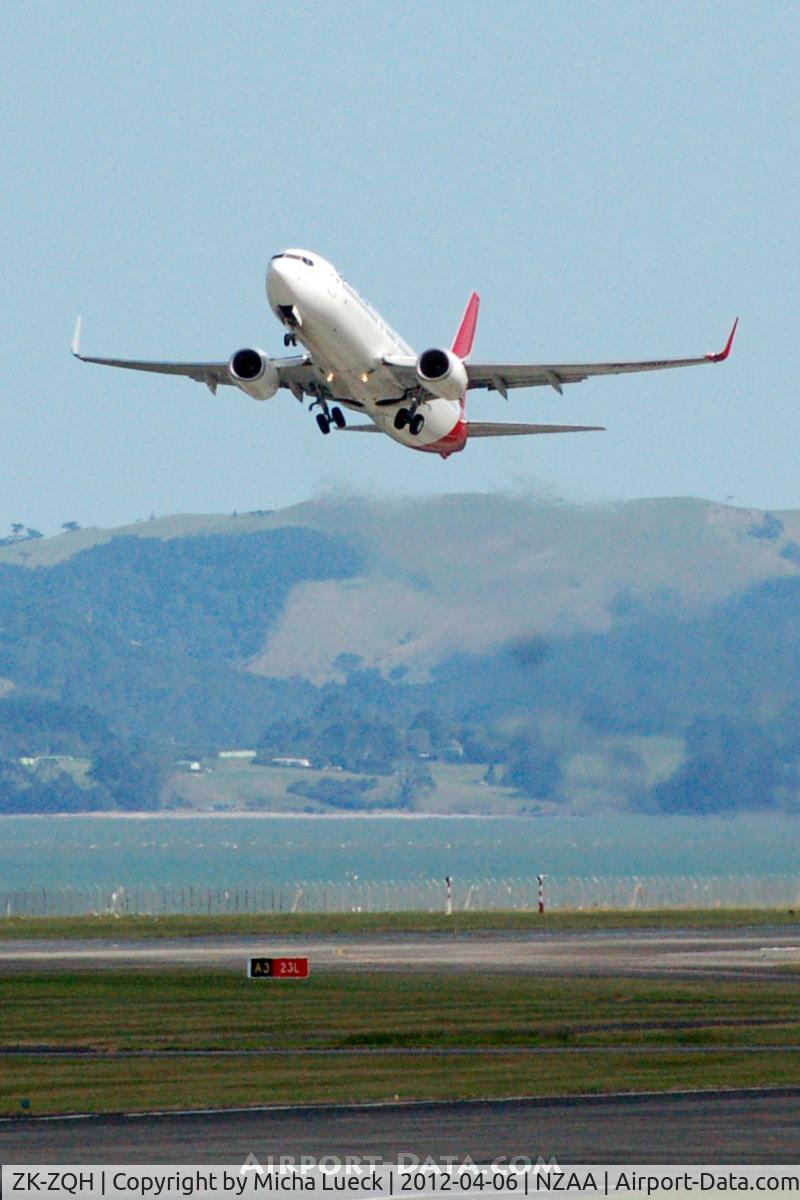 ZK-ZQH, 2011 Boeing 737-838 C/N 39357, At Auckland