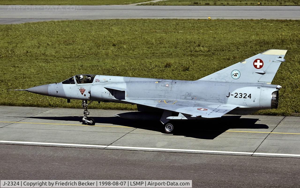J-2324, Dassault (F+W Emmen) Mirage IIIS C/N 17-26-122/1014, taxying to the active