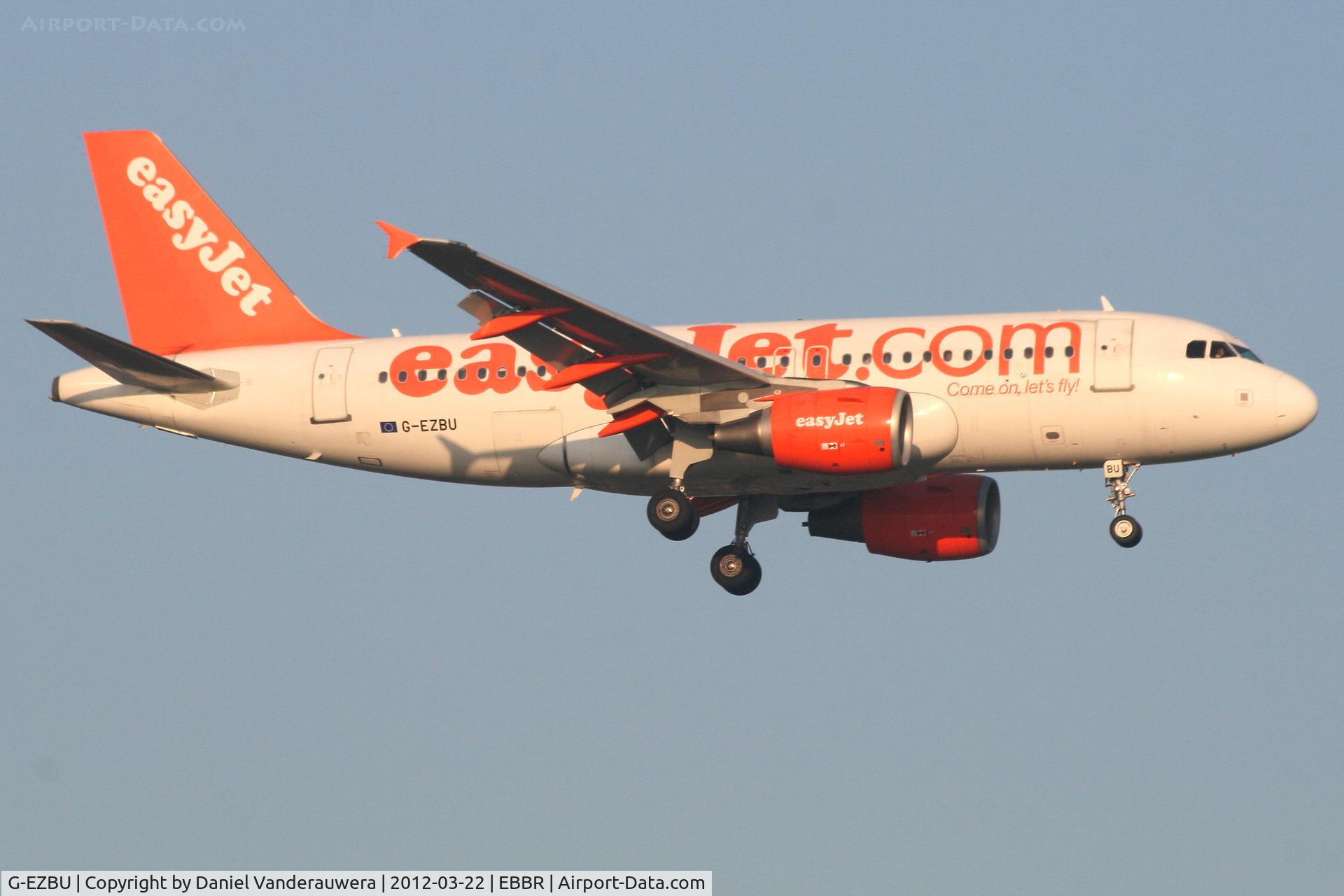 G-EZBU, 2007 Airbus A319-111 C/N 3118, Early arrival of flight EZY2795 to RWY 02