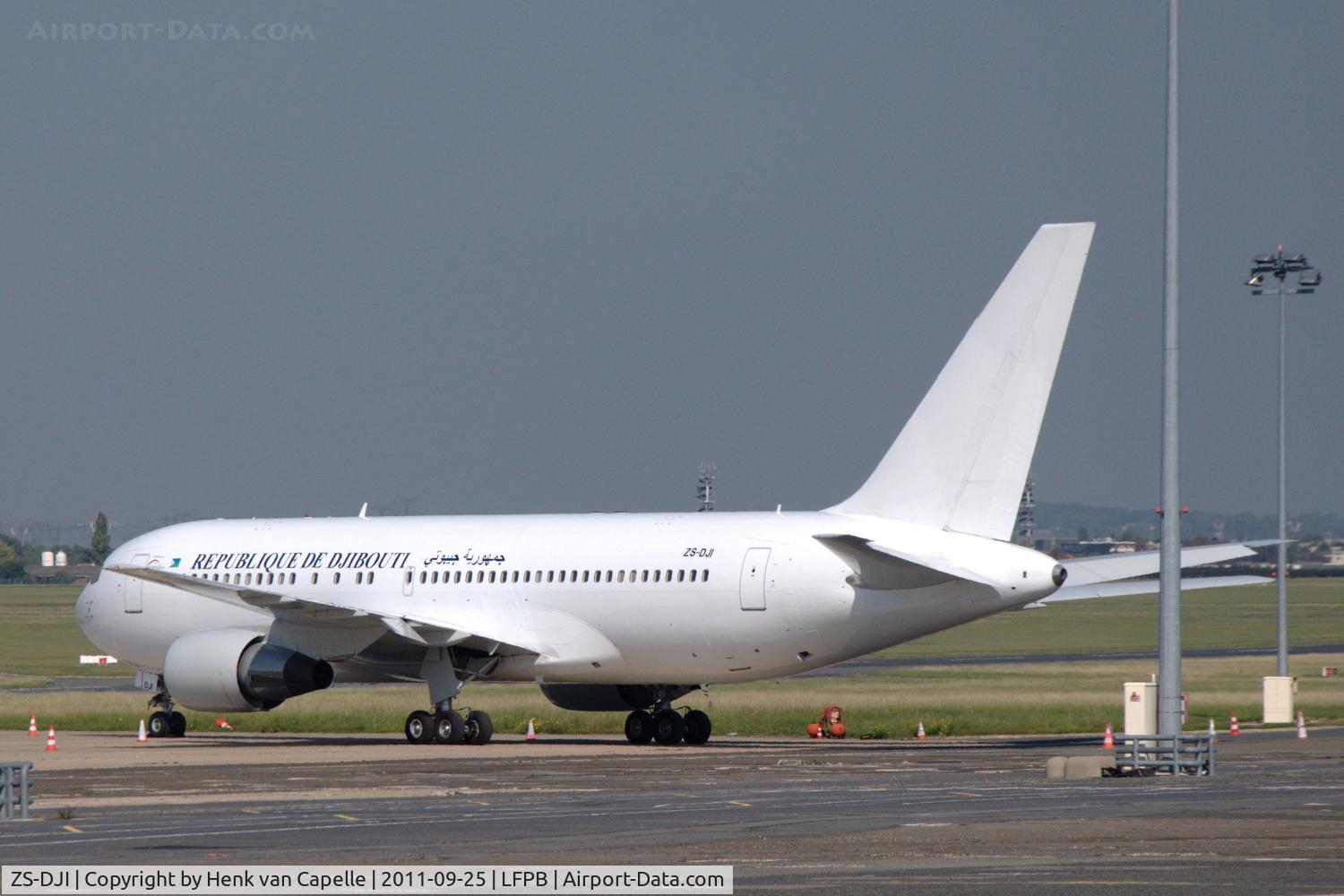 ZS-DJI, 1986 Boeing 767-216 C/N 23624, Djibouti Government Boeing 767-200 parked at Le Bourget airport in Paris, France.