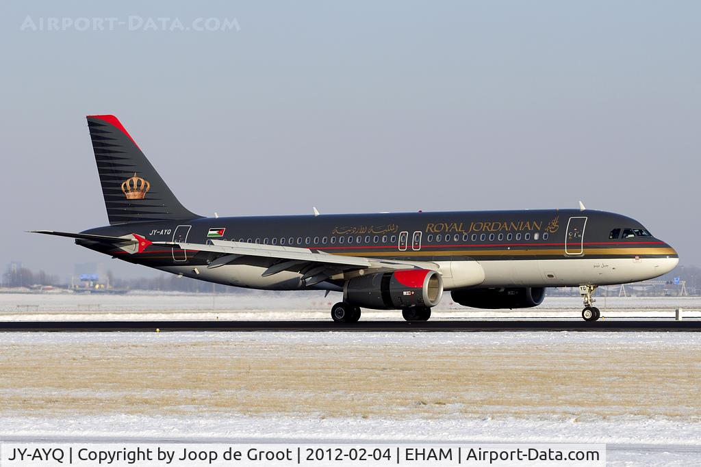 JY-AYQ, 2011 Airbus A320-232 C/N 4670, snowy conditions