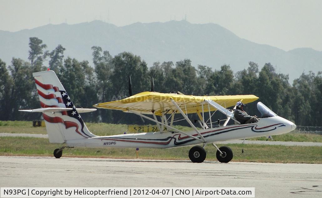 N93PG, 2003 Leza-Lockwood Air Cam C/N AC057, Taxiing towards taxiway Alpha
