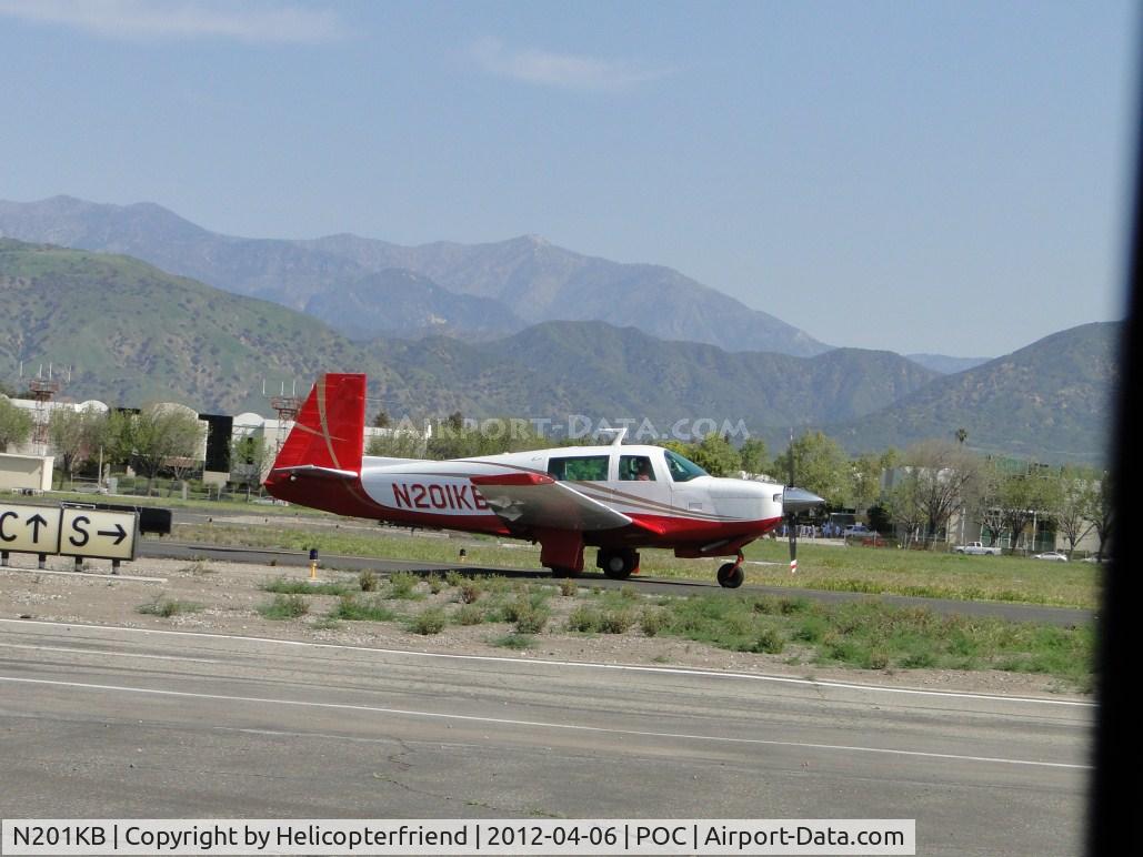 N201KB, 1978 Mooney M20J 201 C/N 24-0451, On taxiway Sierra taking southbound taxiway for Howard Aviation
