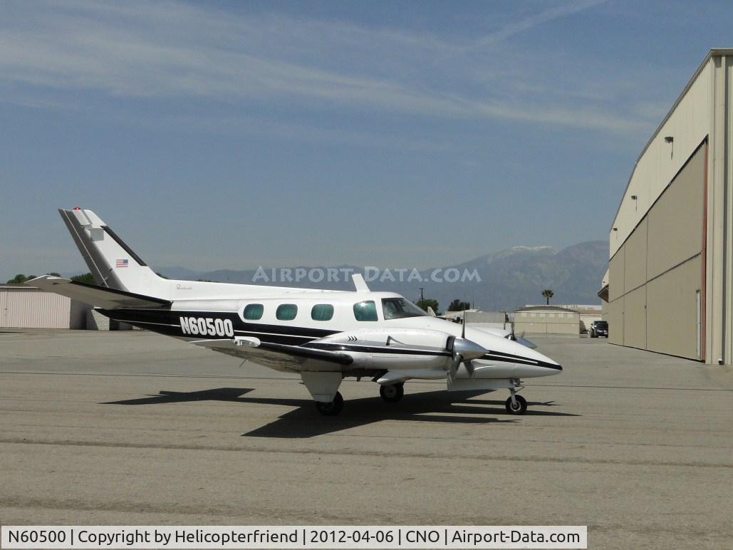 N60500, 1979 Beech B-60 Duke C/N P-500, Taxiing to runway