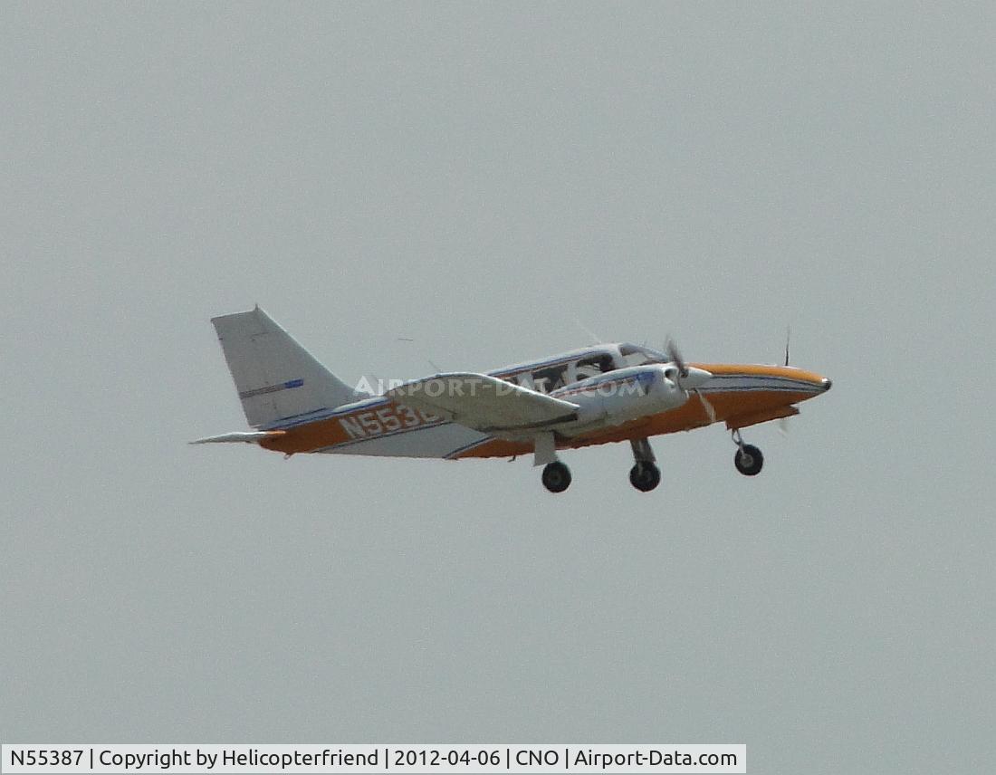 N55387, 1973 Piper PA-34-200 C/N 34-7350209, Flying by