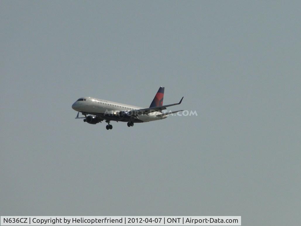 N636CZ, 2008 Embraer 175LR (ERJ-170-200LR) C/N 17000253, 1/2 mile final for 26R