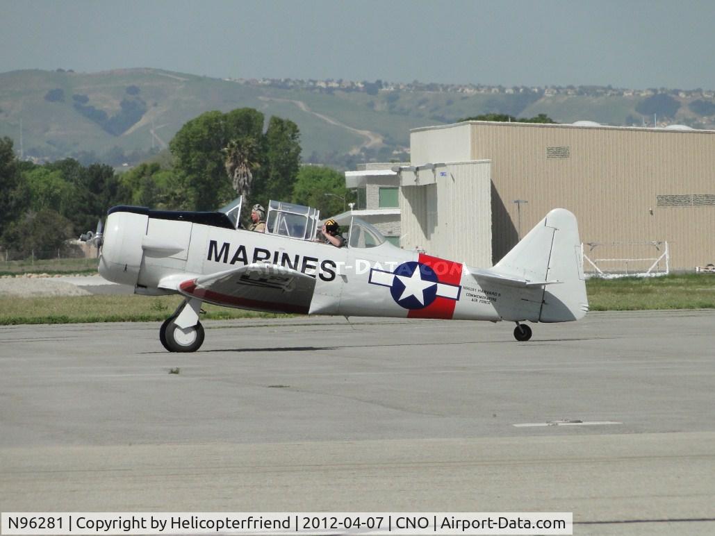 N96281, 1976 North American AT-6C Harvard IIA C/N 3832, Taxiing manuevers