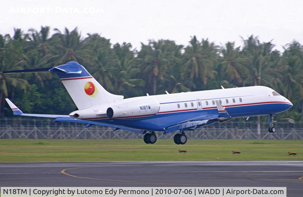 N18TM, 2001 Bombardier BD-700-1A10 Global Express C/N 9090, Global Express