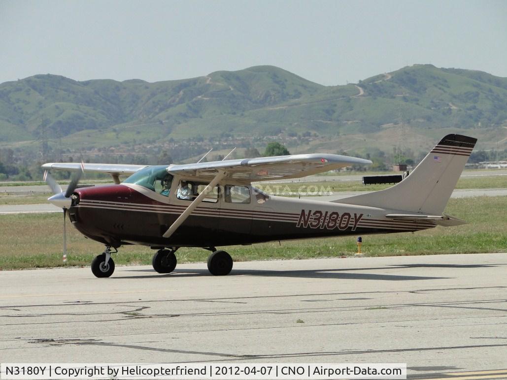 N3180Y, 1962 Cessna 182E Skylane C/N 18254180, Taxiing to the runway