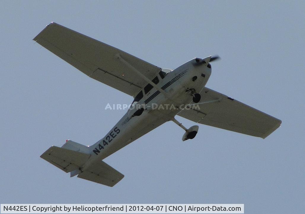 N442ES, 1998 Cessna 172R C/N 17280350, Flying over