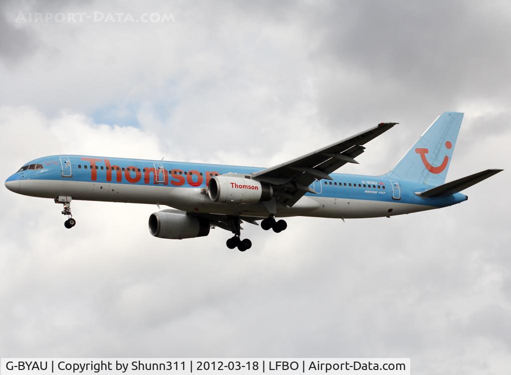 G-BYAU, 1994 Boeing 757-204 C/N 27220, Landing rwy 32L