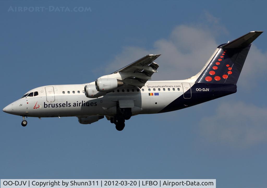 OO-DJV, 1996 British Aerospace Avro 146-RJ85 C/N E.2295, Landing rwy 32L
