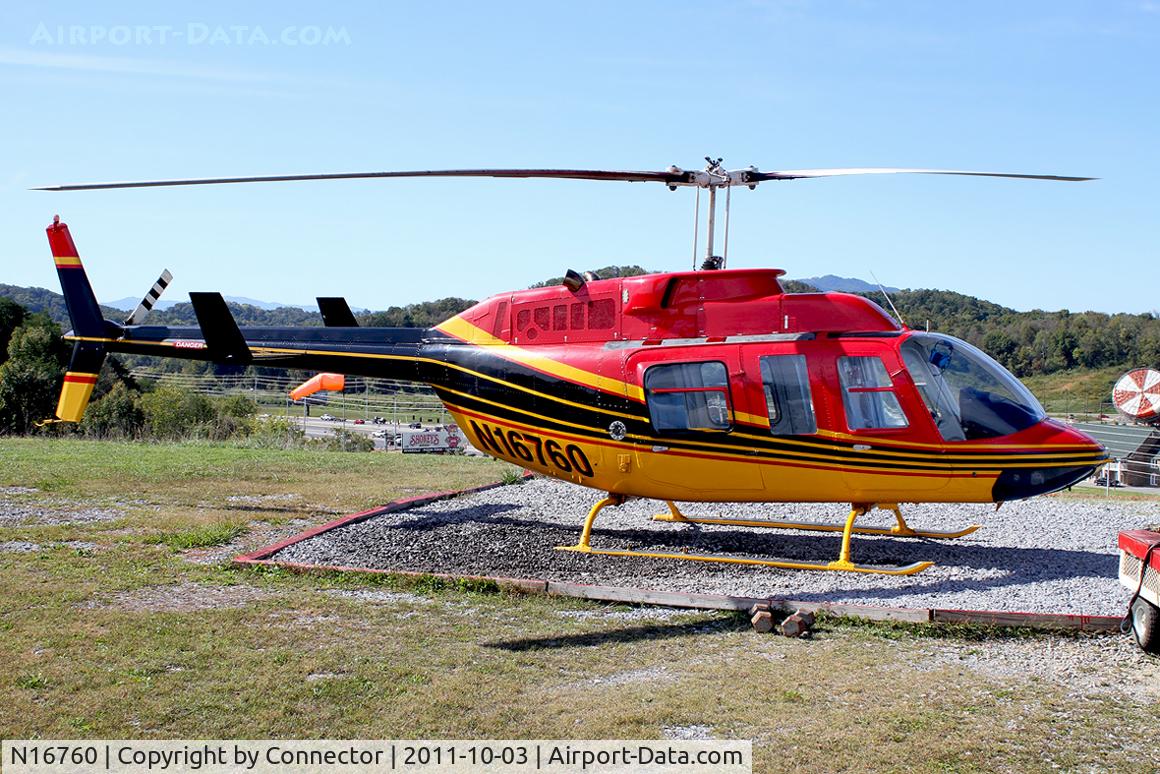 N16760, 1977 Bell 206L LongRanger C/N 45081, Waiting for another scenic flight.