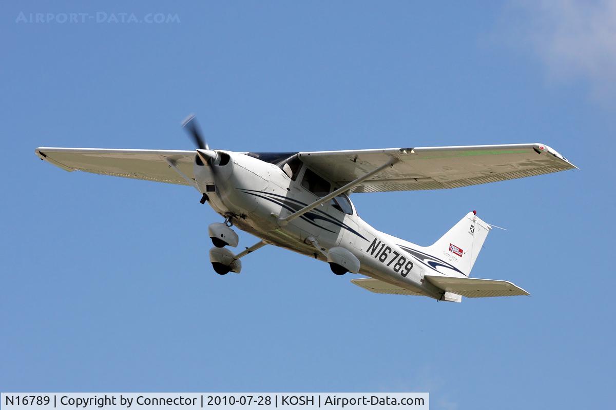N16789, 2005 Cessna 172S C/N 172S9916, EAA Airventure 2010.