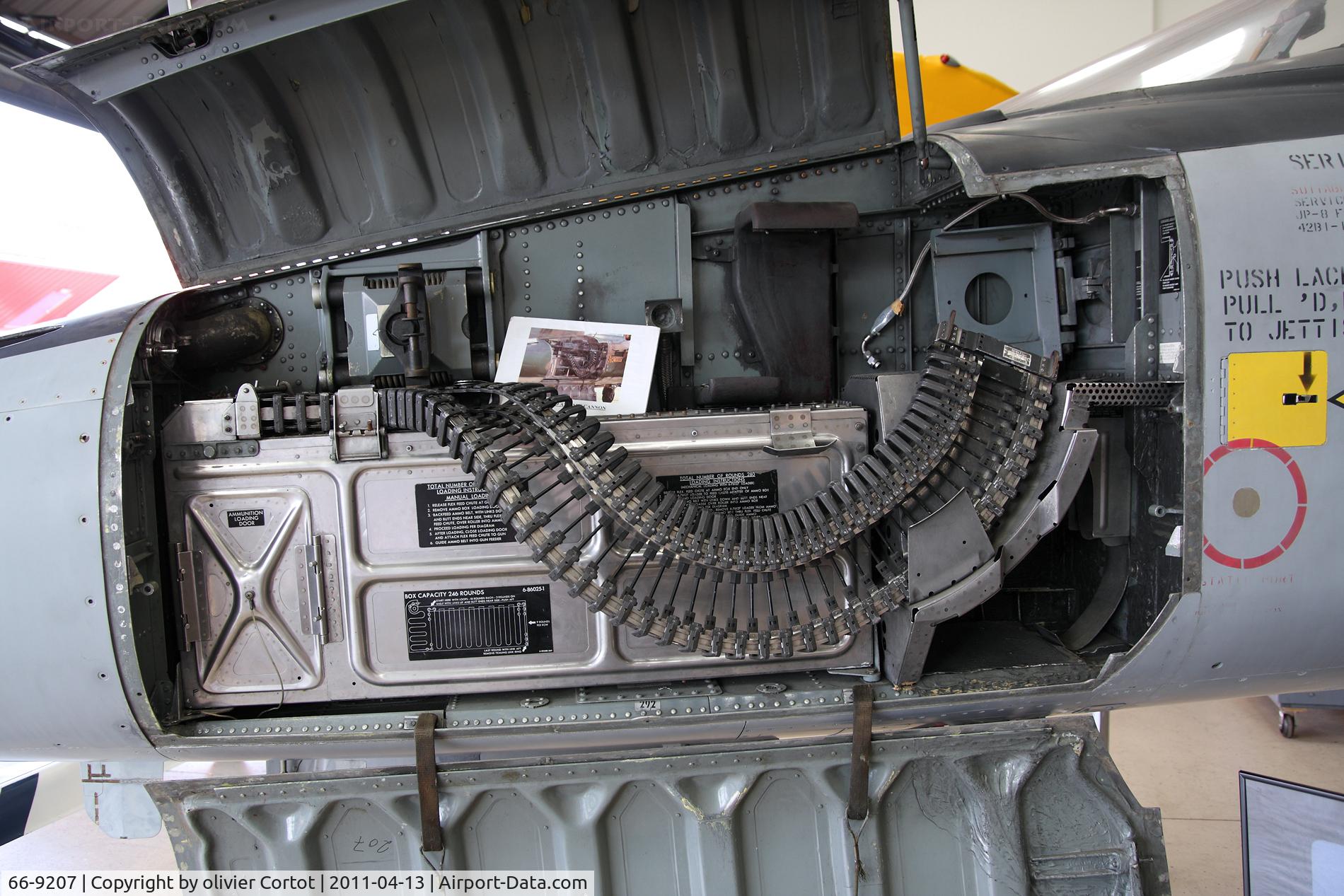 66-9207, 1966 Northrop F-5A Freedom Fighter C/N N.7030, F-5A gun bay
