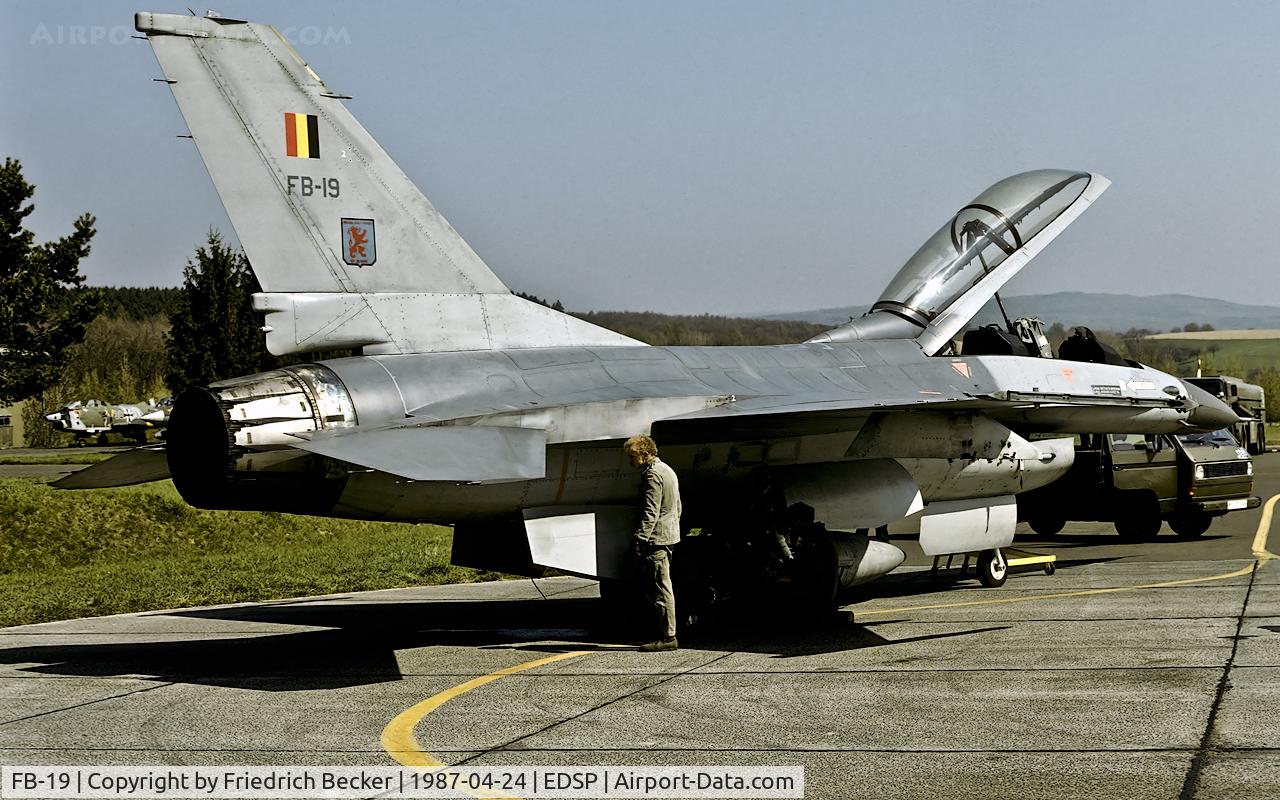 FB-19, SABCA F-16B Fighting Falcon C/N 6J-19, transient at Fliegerhorst Pferdsfeld