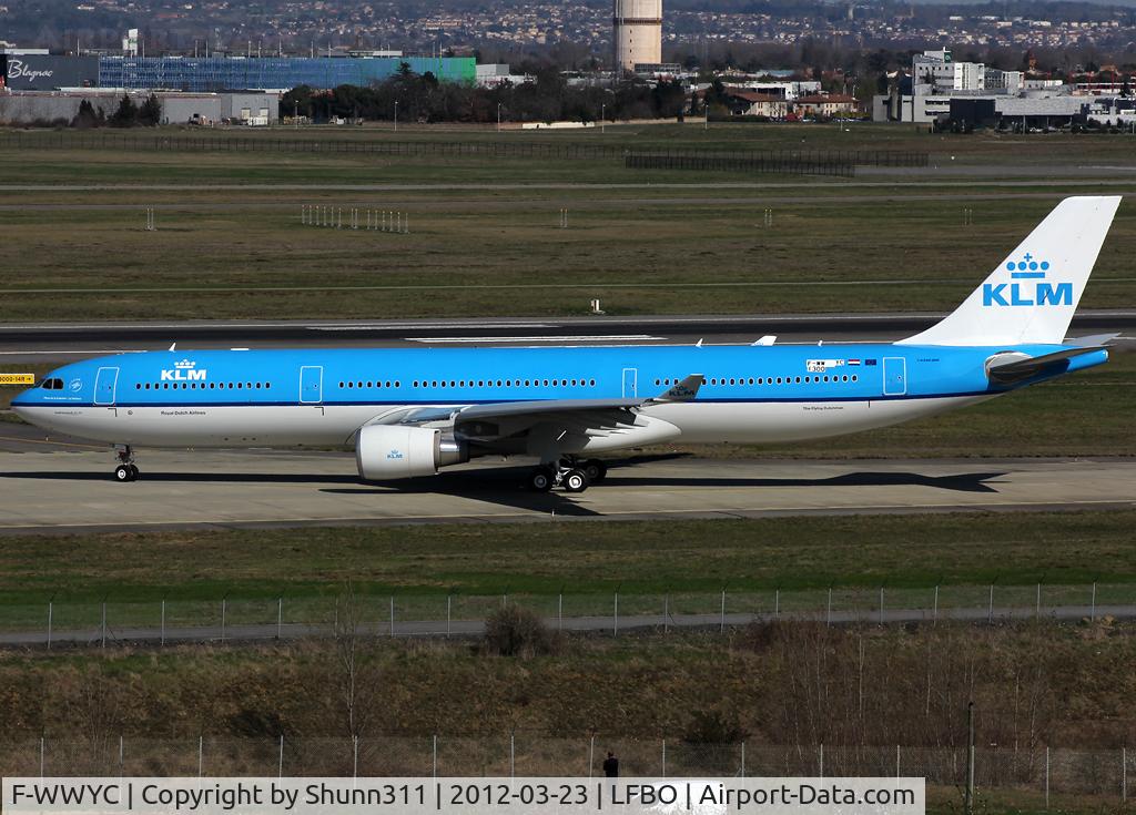 F-WWYC, 2012 Airbus A330-303 C/N 1300, C/n 1300 - To be PH-AKD