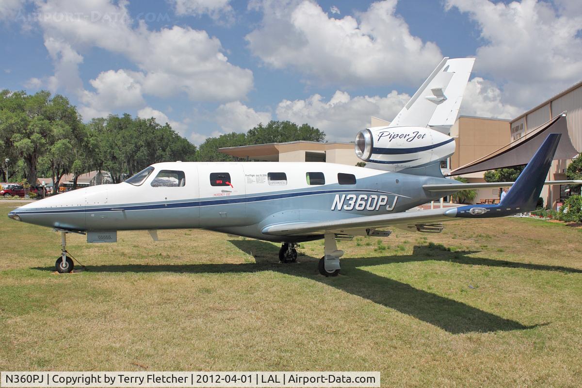 N360PJ, 2008 Piper PA-47-2400J PiperJet C/N 4798E001, The prototype 2008 Piper PA-47-2400J, c/n: 4798E001 outside the Lakeland Museum during 2012 Sun N Fun