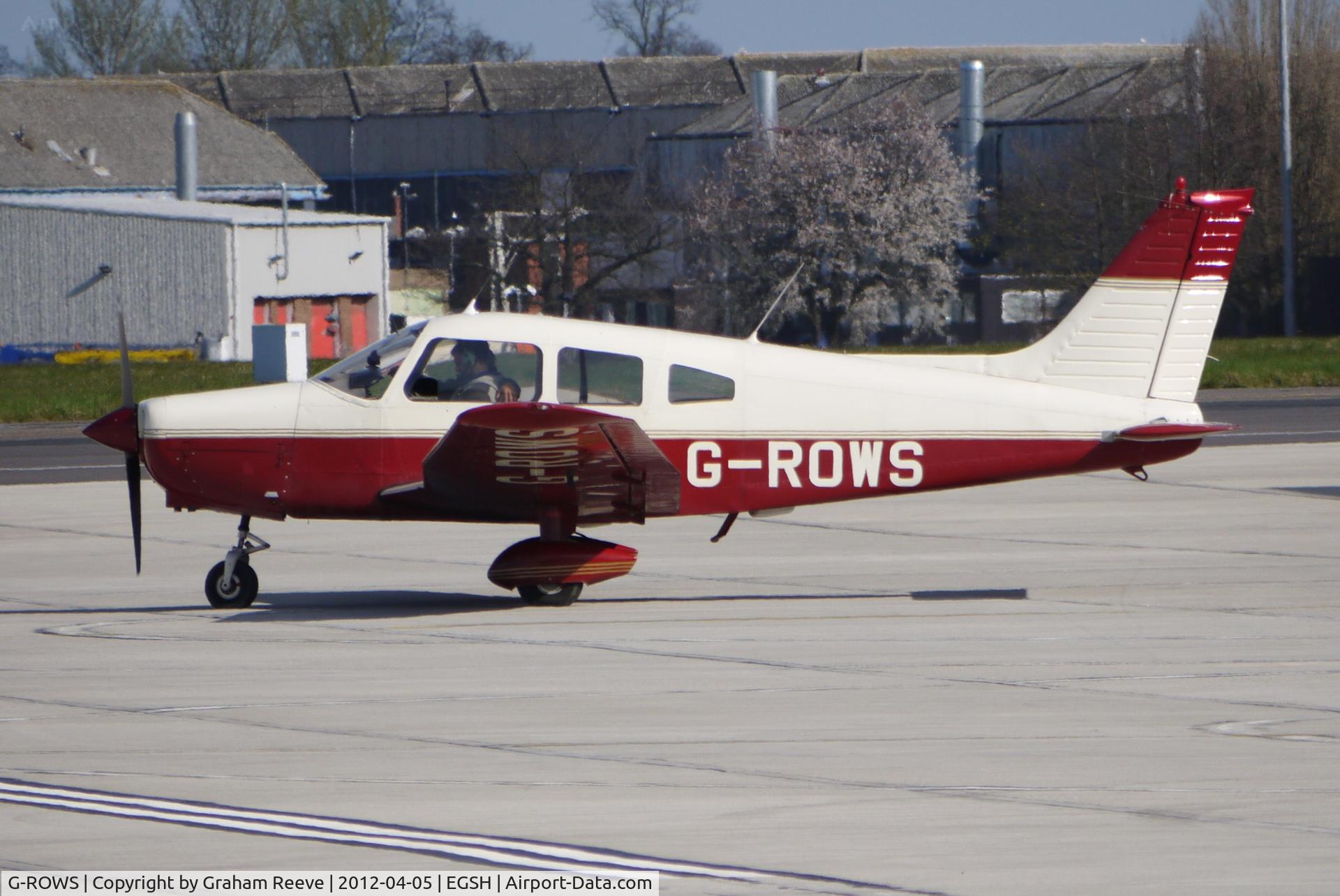 G-ROWS, 1976 Piper PA-28-151 Cherokee Warrior C/N 28-7715296, About to depart.