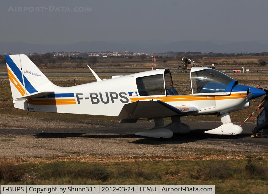 F-BUPS, Robin DR-400-140B Major C/N 852, Going outside from the hangar...