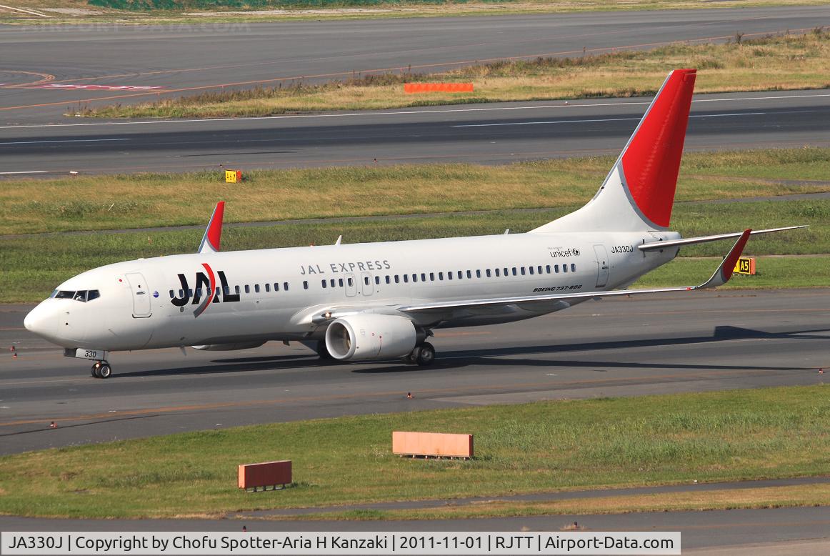 JA330J, 2010 Boeing 737-846 C/N 35359, NikonD200+TAMRON AF 200-500mm F/5-6.3 LD IF