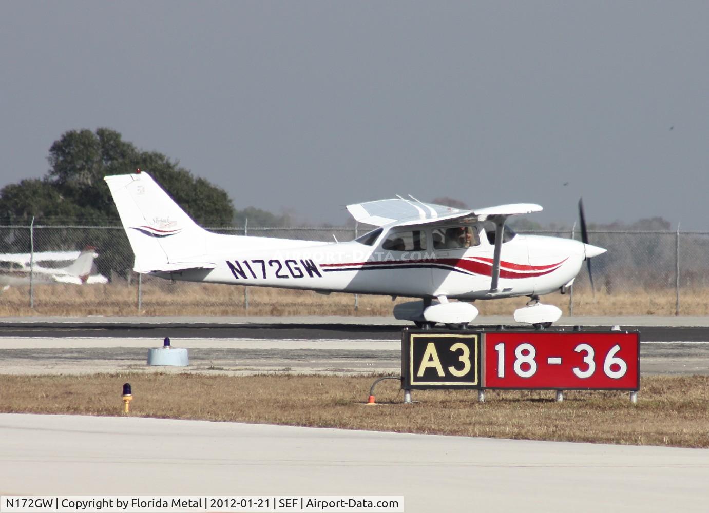 N172GW, 1999 Cessna 172S C/N 172S8289, Cessna 172S