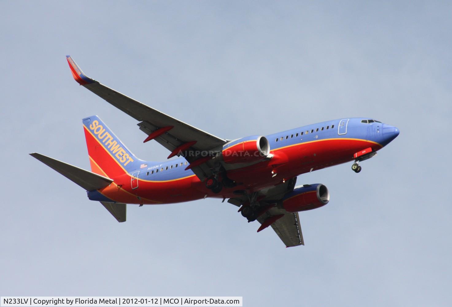 N233LV, 2006 Boeing 737-7H4 C/N 32501, Southwest 737