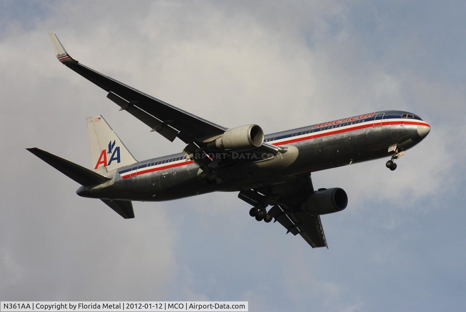N361AA, 1988 Boeing 767-323 C/N 24042, American 767