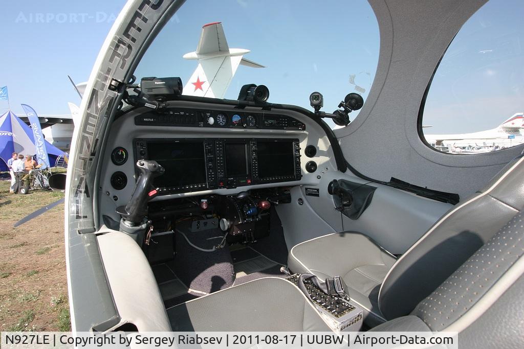 N927LE, 2008 Lancair Evolution C/N EVO-001, MAKS-2011