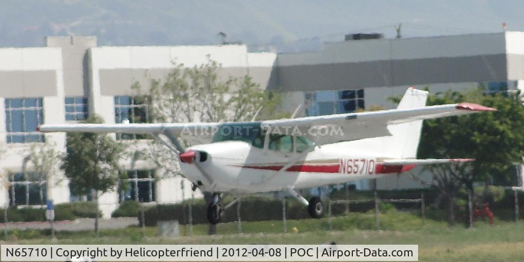 N65710, 1982 Cessna 172P C/N 17275828, On final