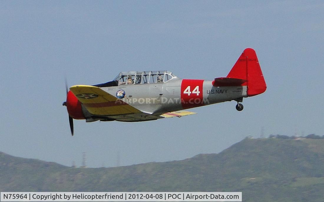 N75964, 1943 North American SNJ-4 Texan C/N 88-9830, The Pratt & Whitney R-1340 just purring as she passes over runway 26L