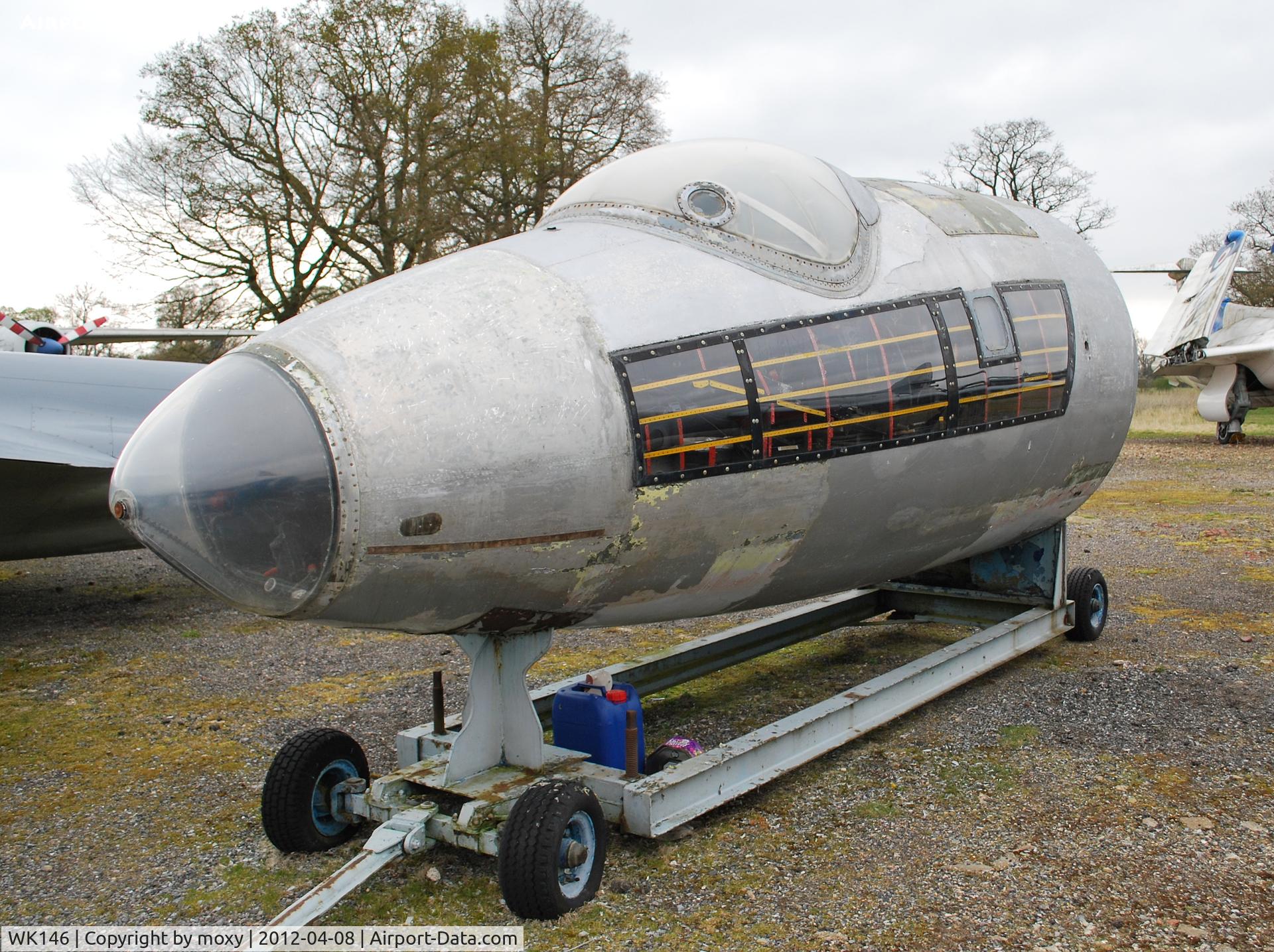 WK146, 1954 English Electric Canberra PR.7 C/N R3/EA3/6660, Canberra PR.7 Nose at the Gatwick Aviation Museum