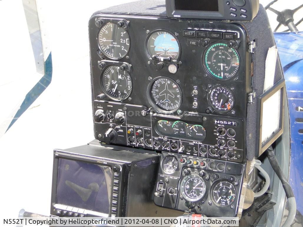 N552T, 1975 Aerospatiale SA-341G Gazelle C/N 1246, Cockpit area