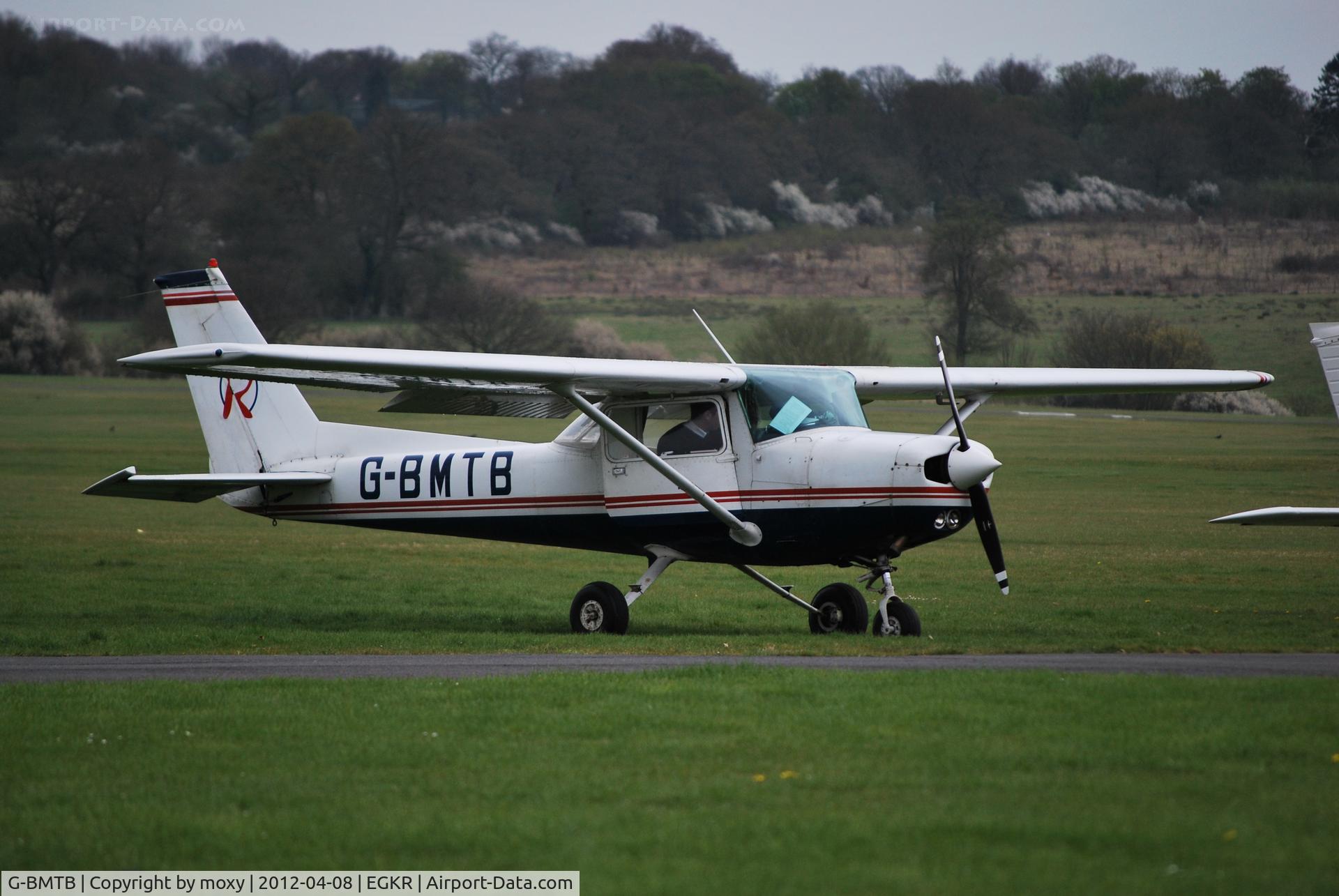 G-BMTB, 1977 Cessna 152 C/N 152-80672, Cessna 152 at Redhill Ex N25457