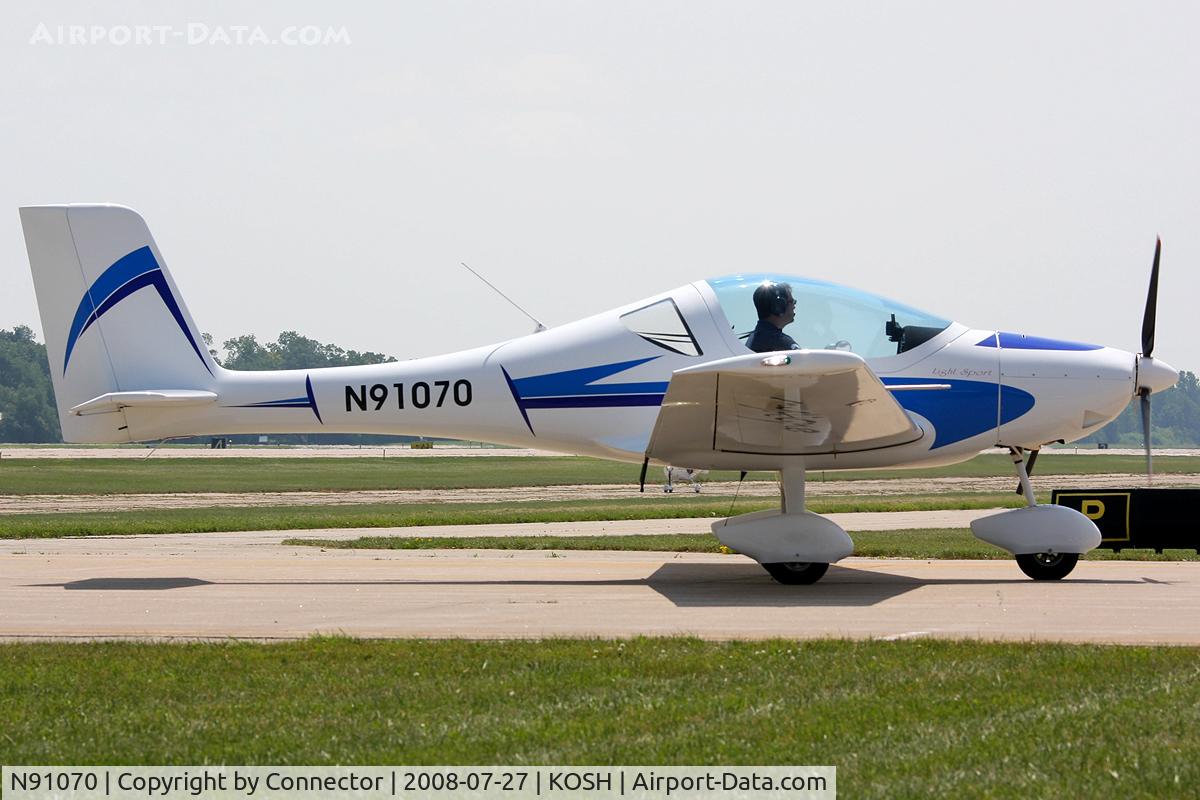 N91070, Interplane S P O L MYSTIQUE C/N 122006-102, EAA Airventure 2008.