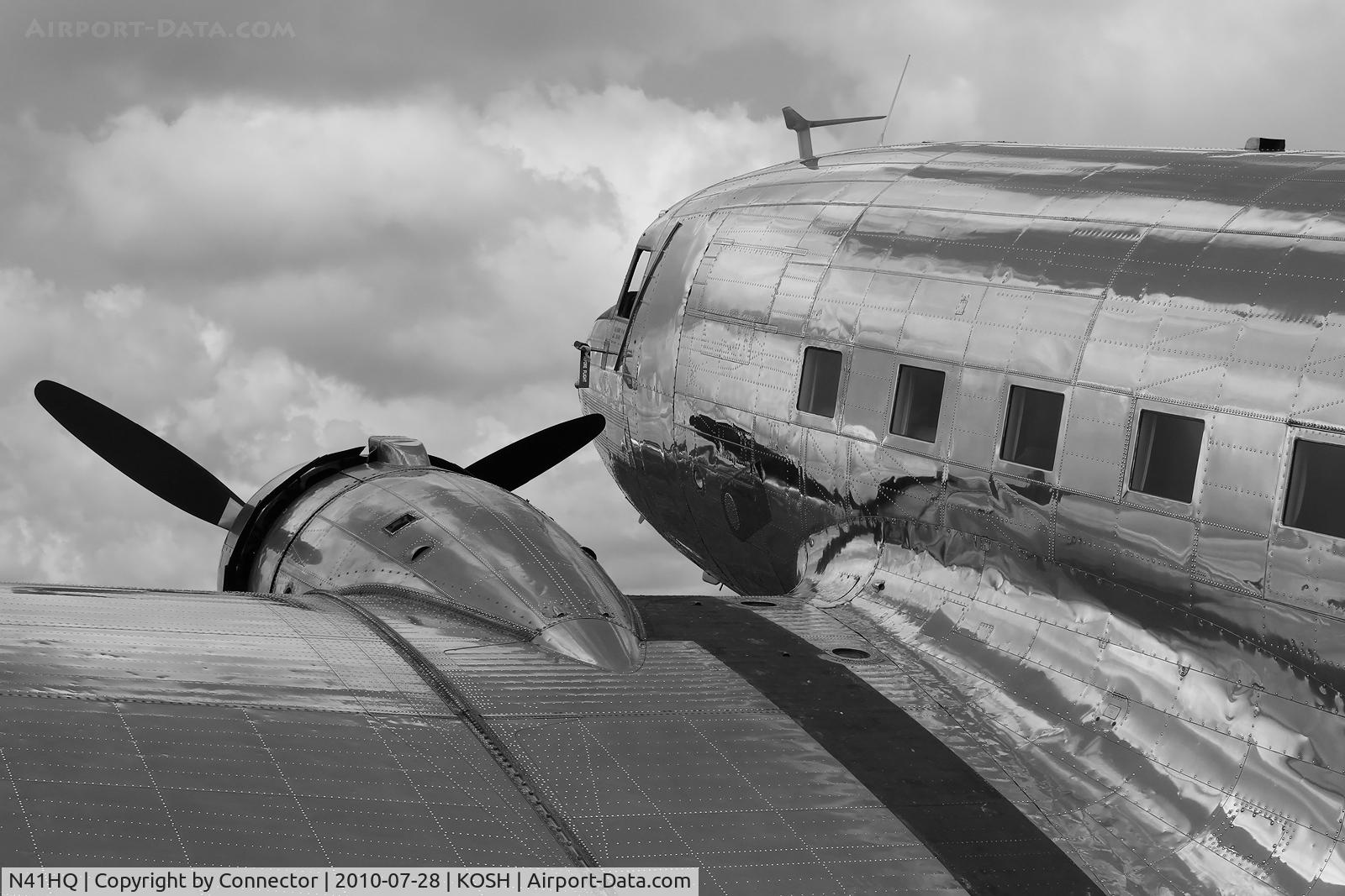 N41HQ, Douglas DC-3A C/N 2053, EAA Airventure 2010.