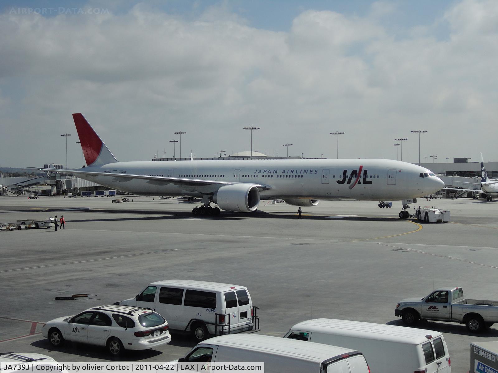 JA739J, 2008 Boeing 777-346/ER C/N 37437, LAX, april 2011