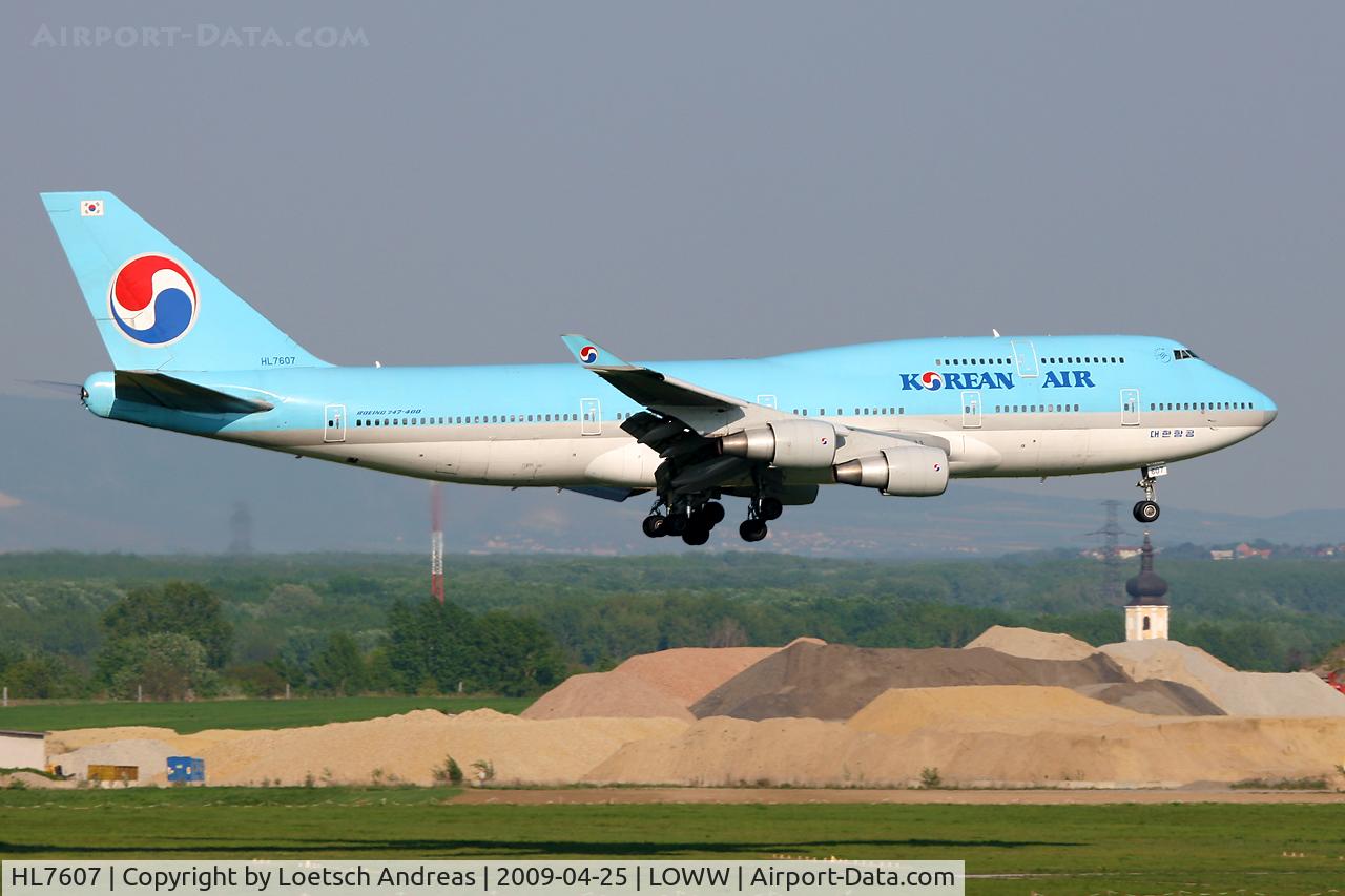 HL7607, 1989 Boeing 747-4B5 C/N 24198, Korean Air