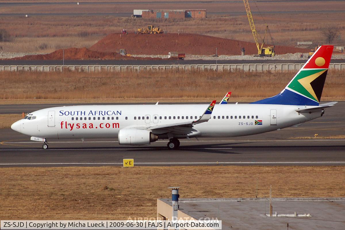 ZS-SJD, 2000 Boeing 737-85F C/N 28829, At Jo'burg