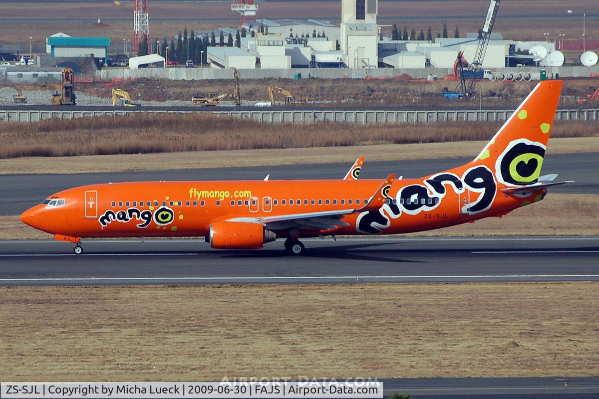 ZS-SJL, Boeing 737-8BG C/N 32356, At Jo'burg