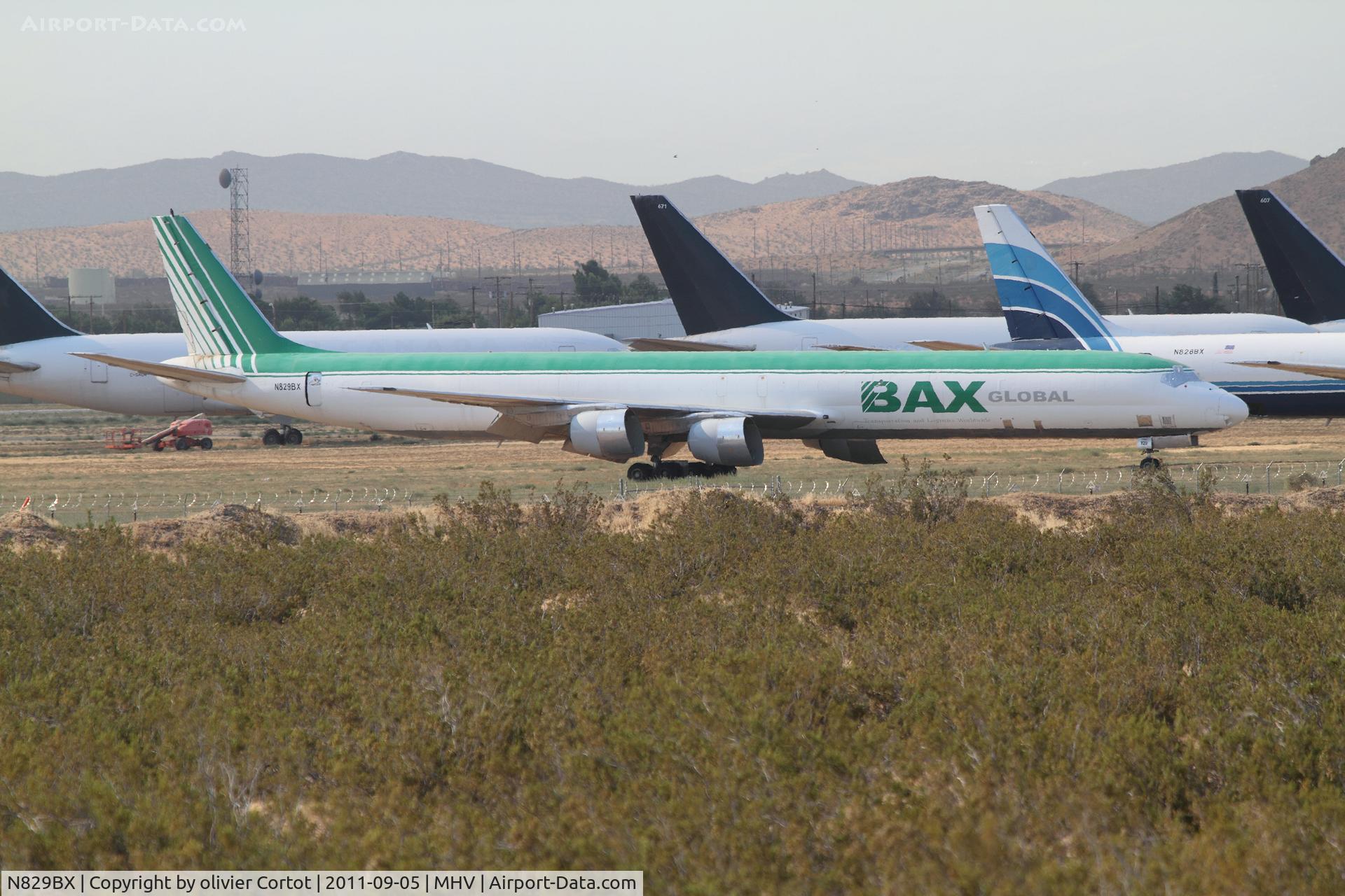 N829BX, 1968 Douglas DC-8-71F C/N 45994, Mojave in the morning