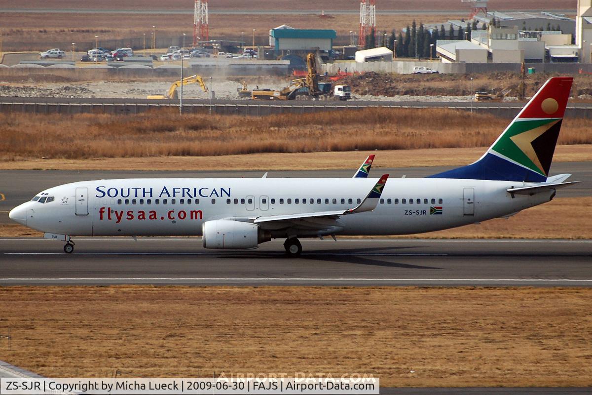ZS-SJR, 2002 Boeing 737-844 C/N 32631, At Jo'burg