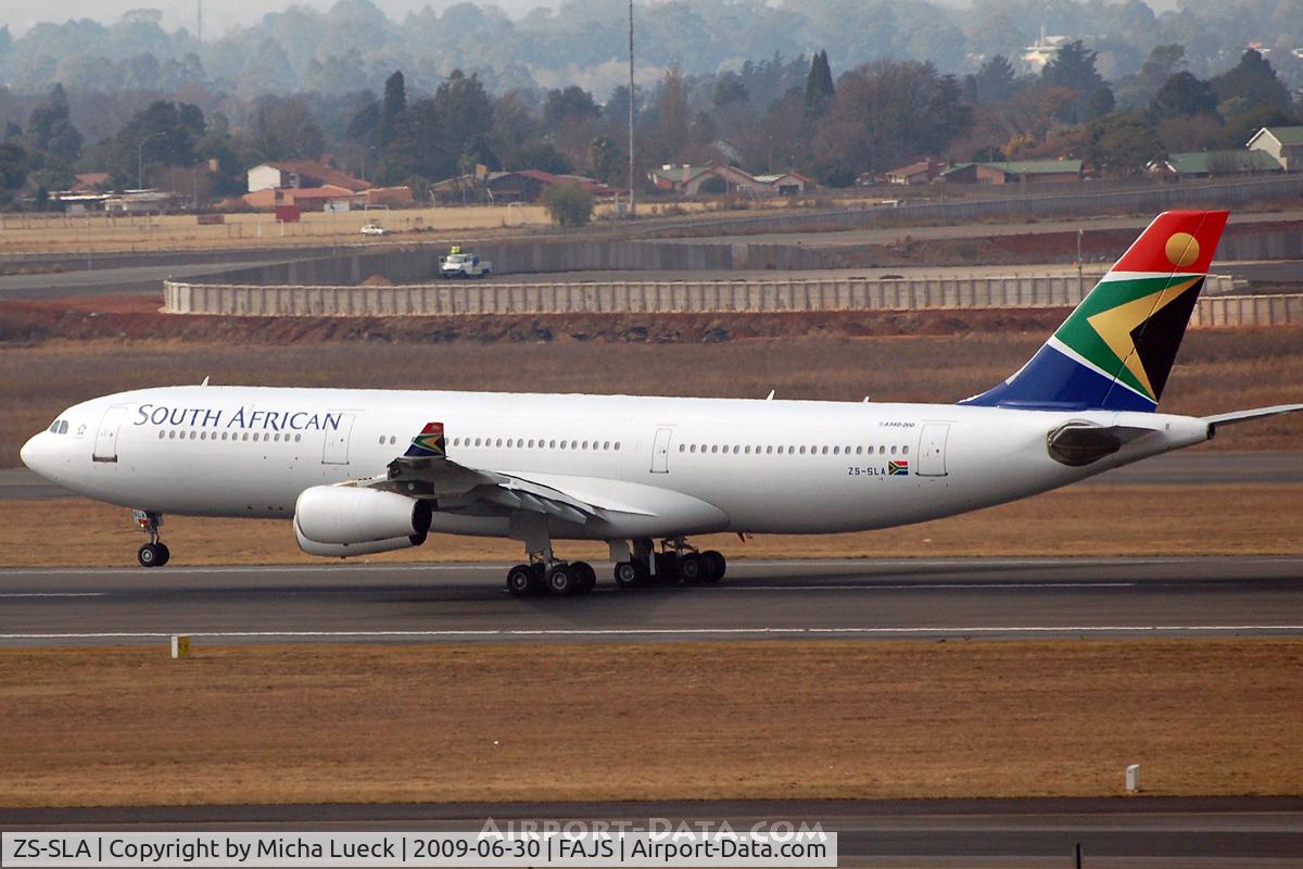 ZS-SLA, 1992 Airbus A340-211 C/N 008, Rotating