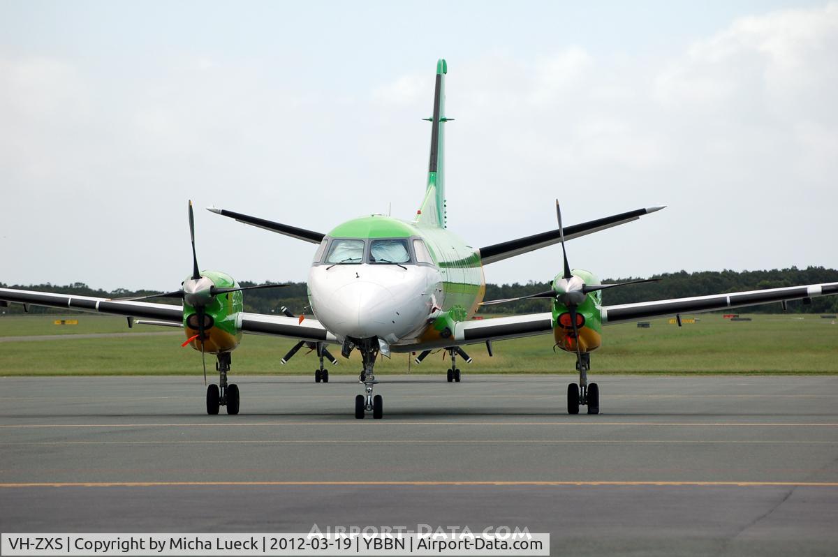 VH-ZXS, 1990 Saab 340B C/N 340B-179, At Brisbane
