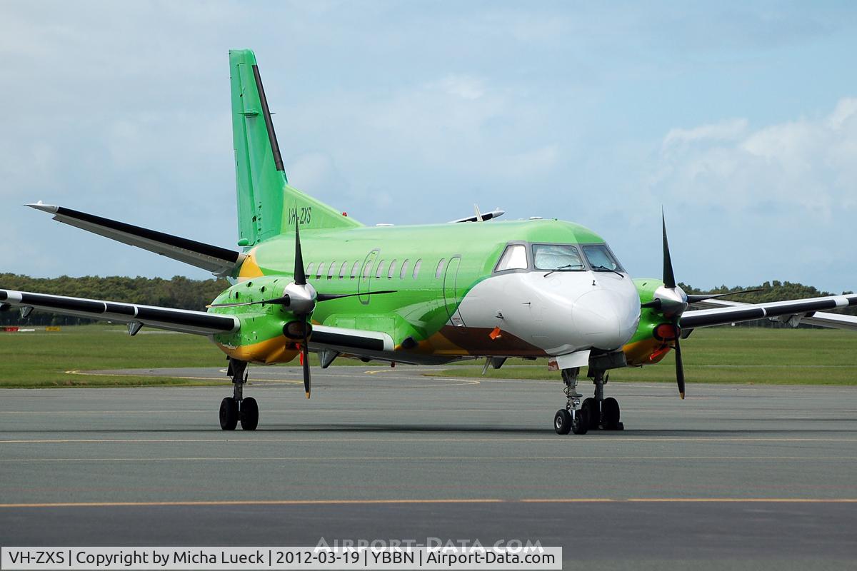 VH-ZXS, 1990 Saab 340B C/N 340B-179, At Brisbane
