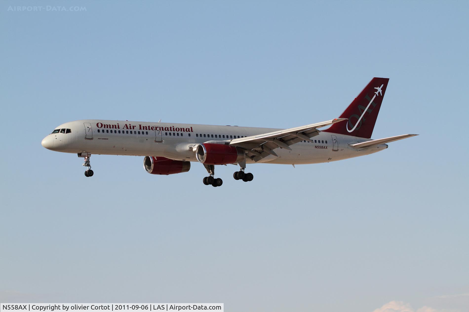 N558AX, 1995 Boeing 757-23N C/N 27971, landing. No winglets on this 757