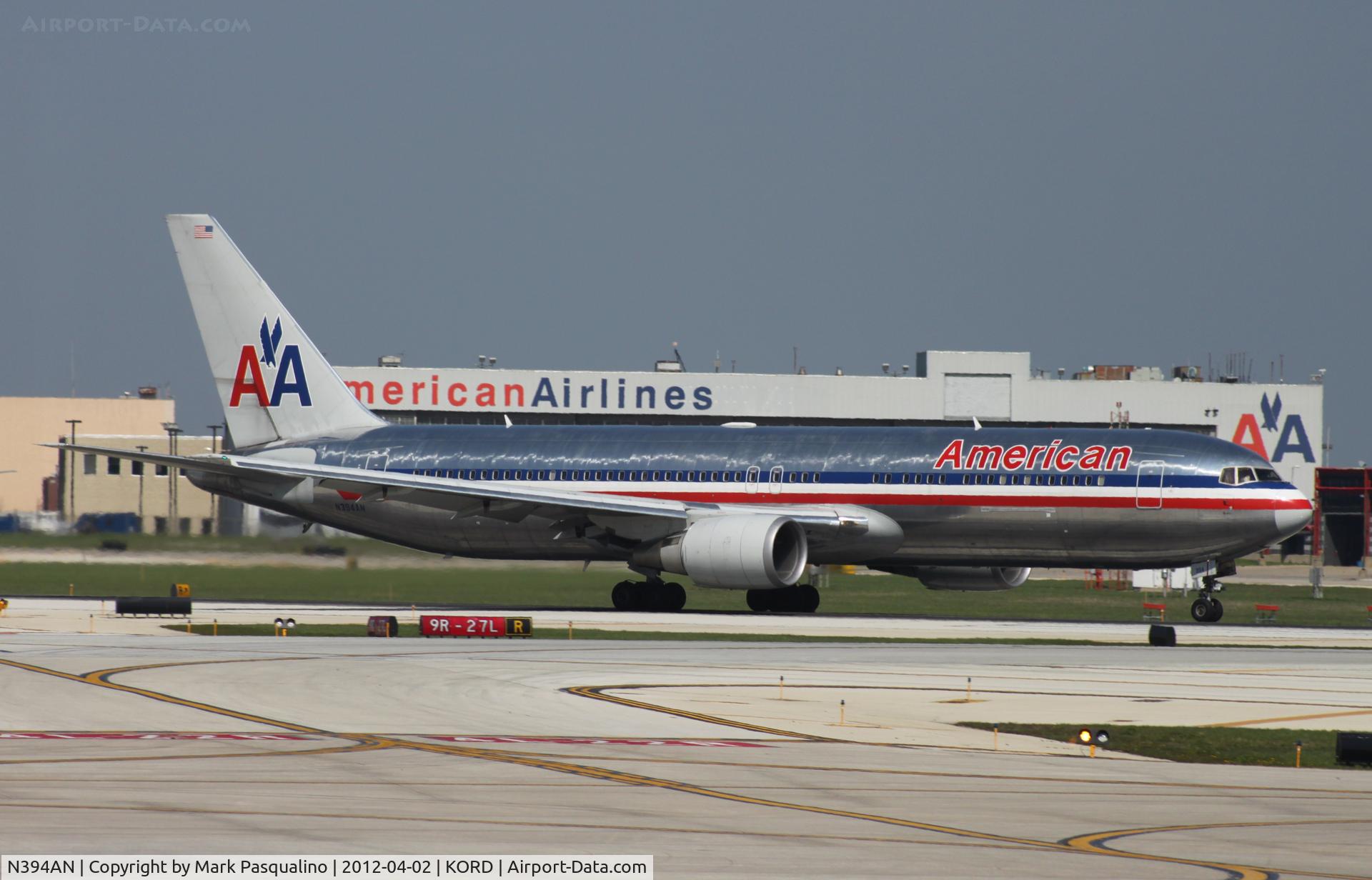 N394AN, 1998 Boeing 767-323/ER C/N 29431, Boeing 767-300