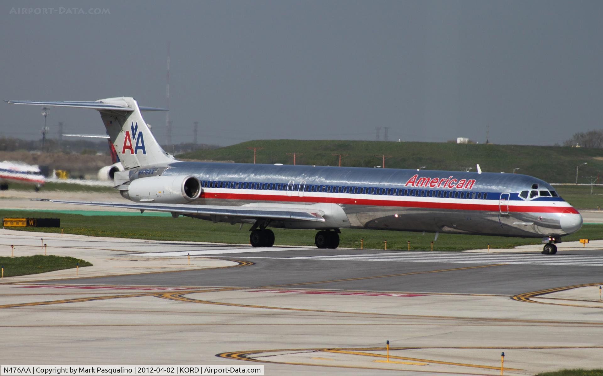 N476AA, 1988 McDonnell Douglas MD-82 (DC-9-82) C/N 49651, MD-82