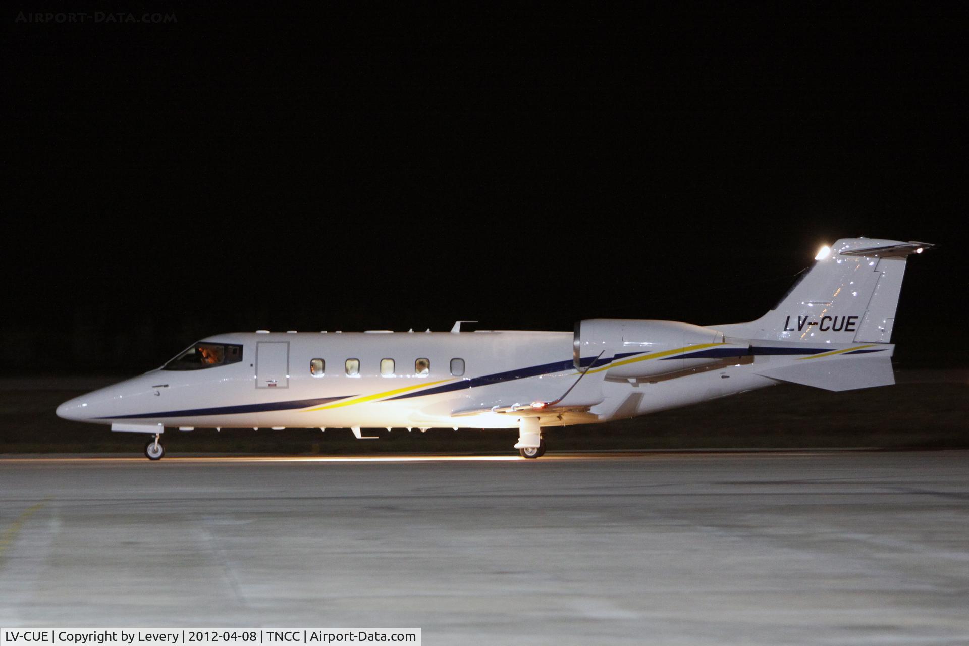 LV-CUE, 2000 Learjet 60 C/N 60-196, Late night fuel stop!!